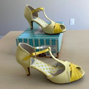Bettie Page retro T strap peep toe heel 8